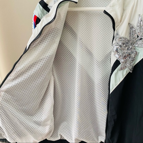 PINK Victoria's Secret Windbreaker Jacket Sz XS - Picture 7 of 11